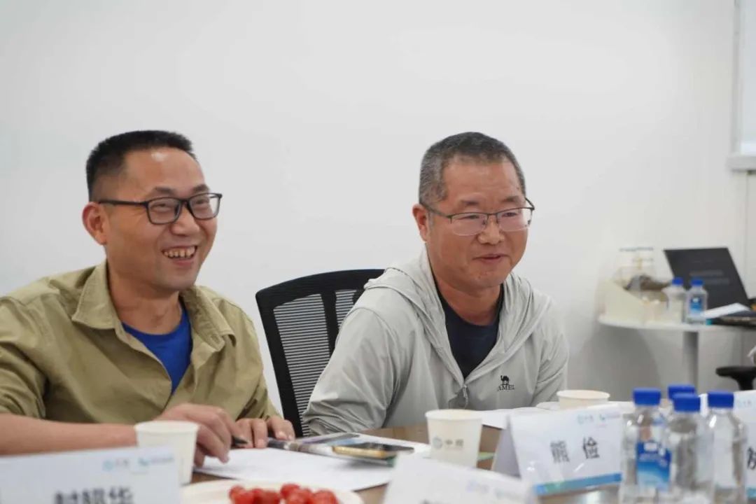 在座談交流環(huán)節(jié)，雙方圍繞如何更好地推動(dòng)產(chǎn)教融合進(jìn)行了深入探討